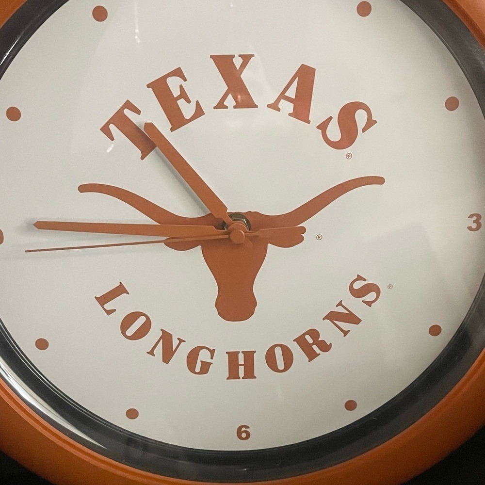 Texas Longhorns Orange Wall Clock 13.5" - Picture 4 of 4